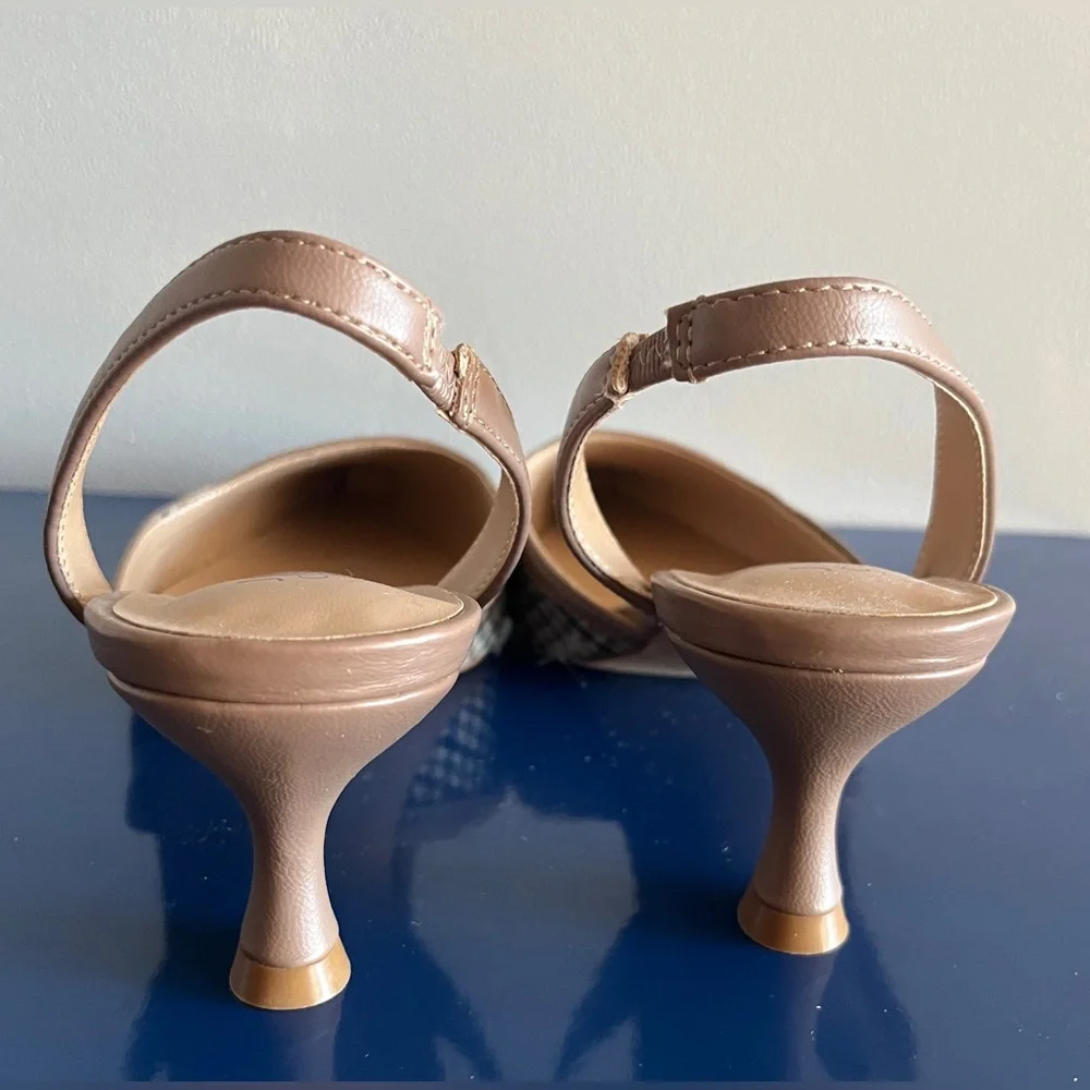 Journee Collection Plaid Heels With Gold Metallic Accent. Size 10. New